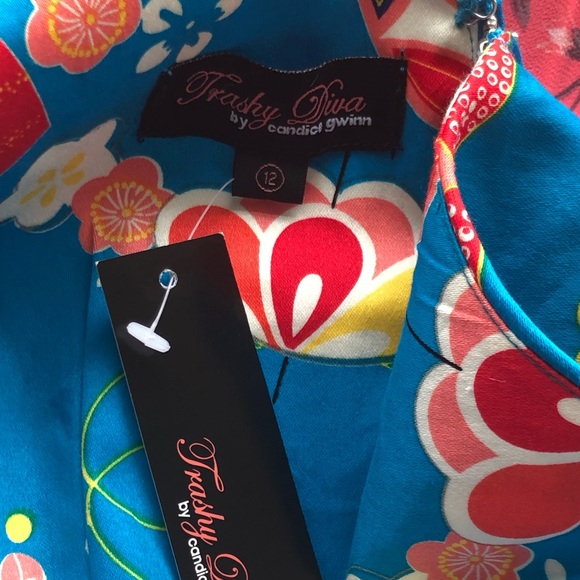 Trashy Diva Geisha Fans Cropped Top Turquoise 12 - Picture 7 of 8